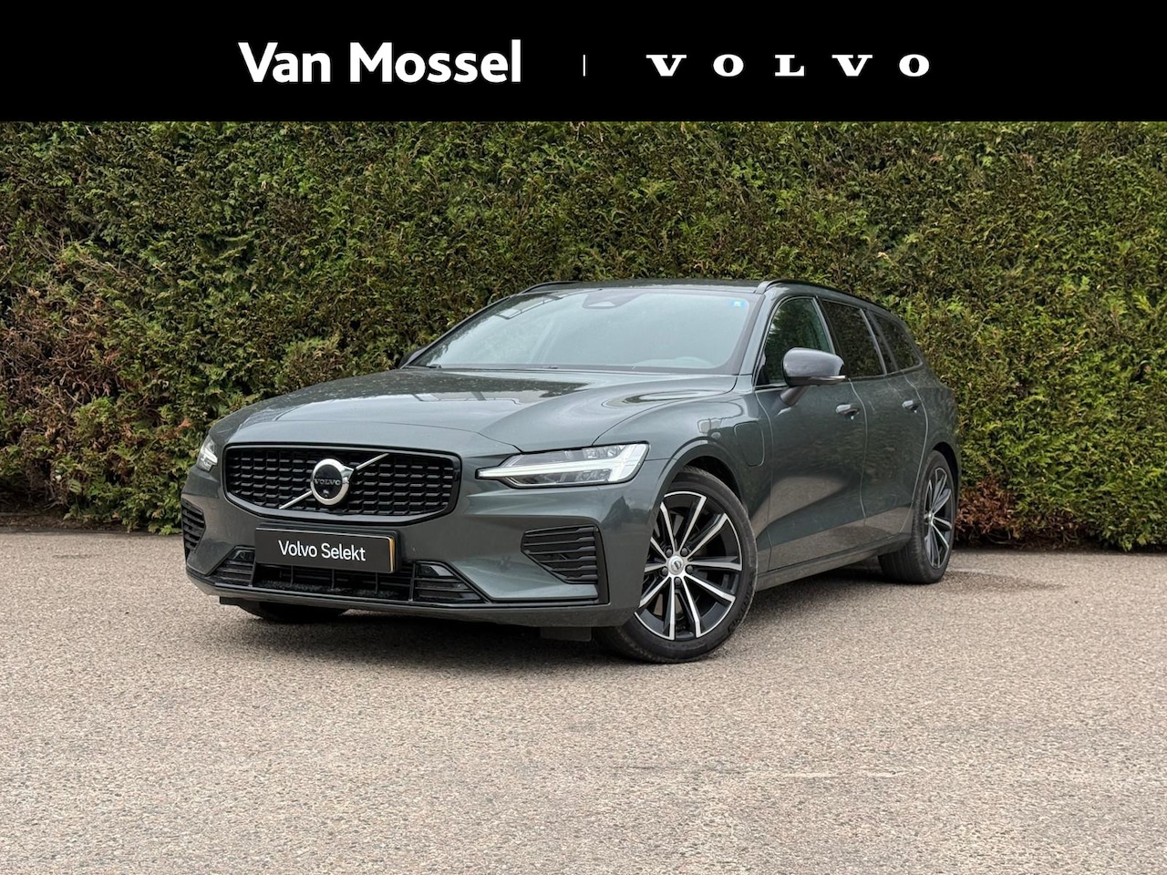 Volvo V60 - 2.0 T8 Plug-in hybrid AWD Plus Dark | Panoramadak | 360 Camera | Head up display | Harman/ - AutoWereld.nl