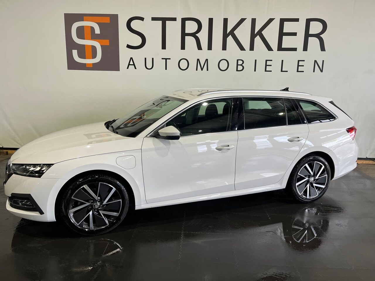 Skoda Octavia Combi - 1.4 TSI iV PHEV Business Edition 1.4 TSI iV PHEV Business Edition - AutoWereld.nl