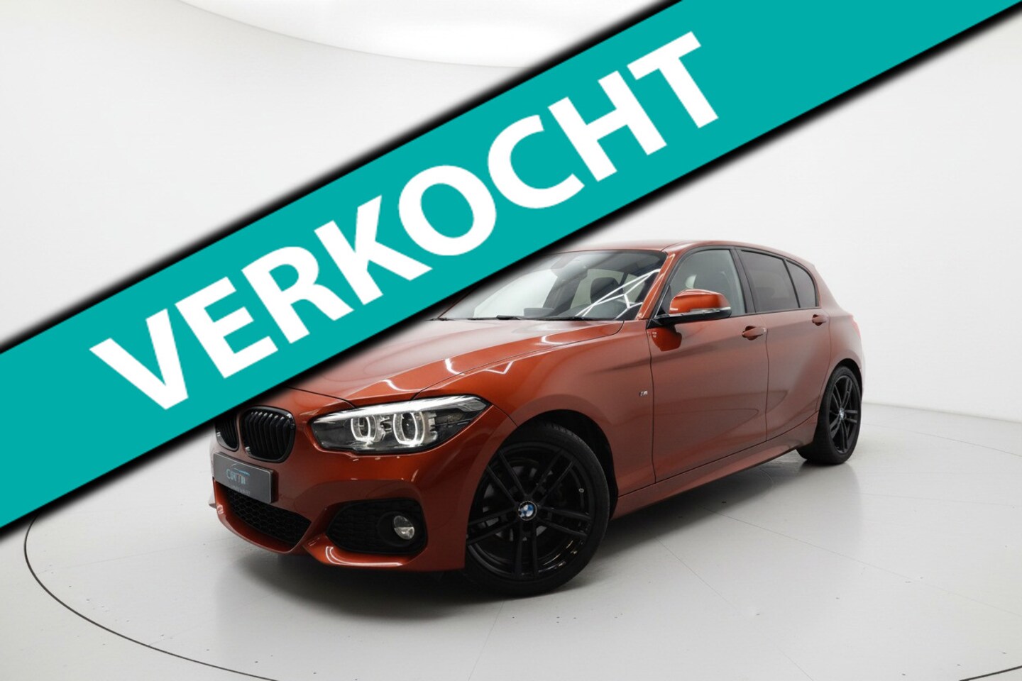 BMW 1-serie - 118i M SPORT PDC LEER STOELVERWARMING NAP - AutoWereld.nl