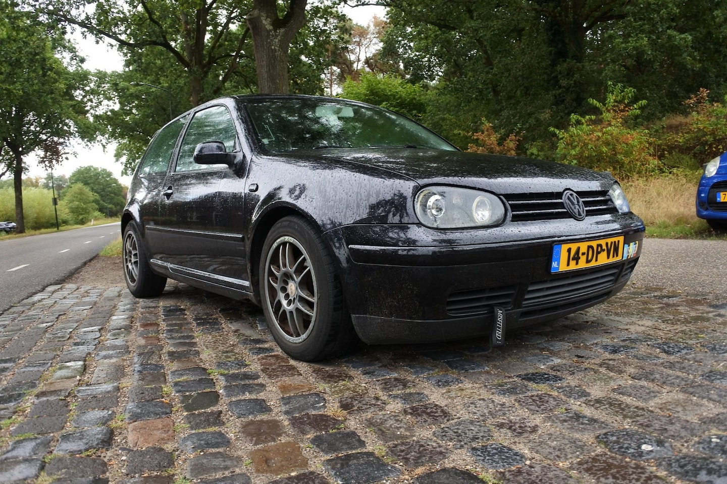 Volkswagen Golf - 2.0 Highline nw apk 21-8-2027 div. exstra,s - AutoWereld.nl