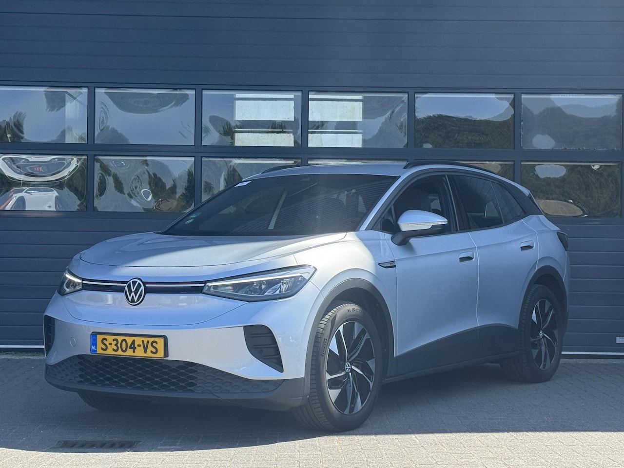 Volkswagen ID.4 - PRO 77 KWH I STOELVERWARMING I P-CAMERA I NAVIGATIESYSTEEM I GROOT ACCUPAKKET - AutoWereld.nl