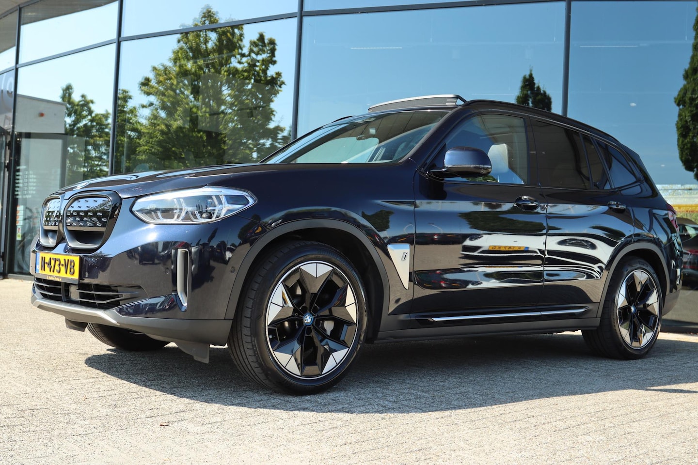 BMW iX3 - HIGH EXECUTIVE 80KWH SOH 100% | PANO | TREKHAAK | HUD | LEDER | HARMAN/KARDON | 360 CAMERA - AutoWereld.nl