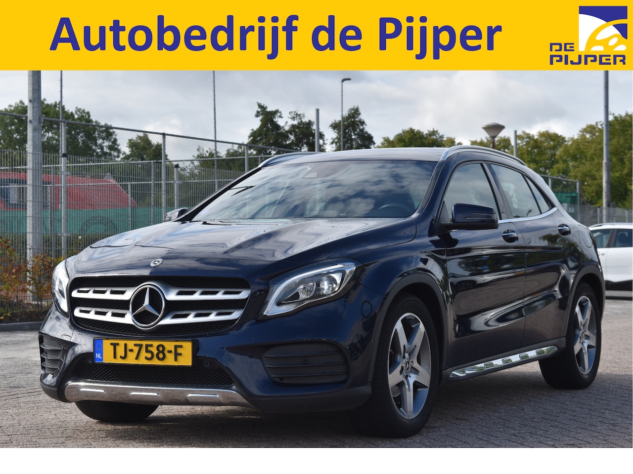 Mercedes-Benz GLA-Klasse - 180 Business Solution AMG | NL-Auto | Keyless | Camera | Afn.trekhaak | Carplay | Stoelver - AutoWereld.nl