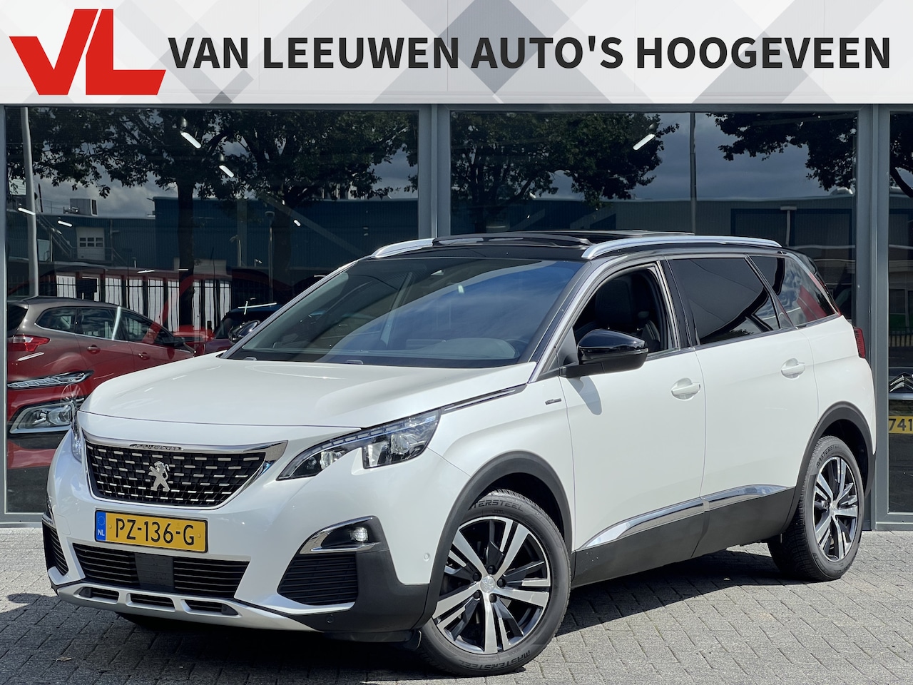 Peugeot 5008 - 1.6 e-THP GT-Line | Pano | Camera | 7 Persoons | Apple Carplay - AutoWereld.nl