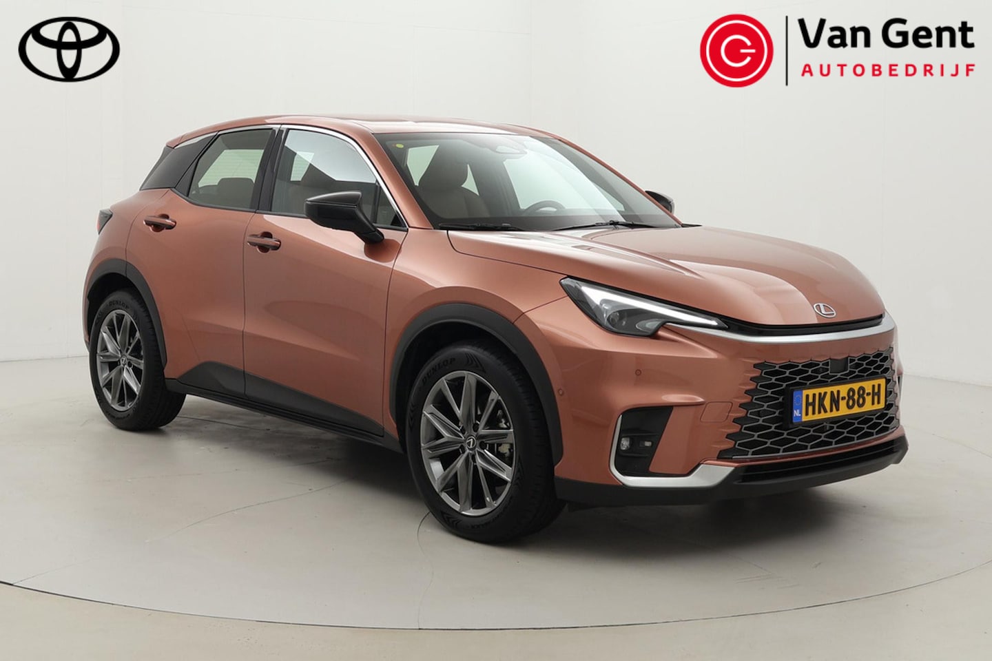 Lexus LBX - 1.5 Relax 2WD | Dodehoek detectie | Leder | Stoel-/stuurverwarming | Mark Levinson | 360 c - AutoWereld.nl