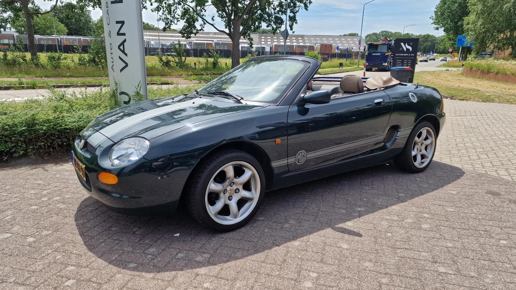 MG F - ABINGDON edit. 1.8i BEIGE SOFTTOP en INTERIEUR - AutoWereld.nl