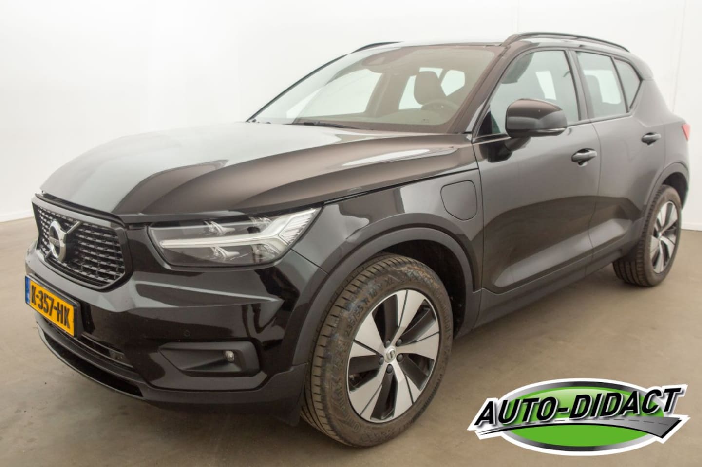 Volvo XC40 - 1.5 T4 Recharge R-Design Expression 1.5 T4 Recharge R-Design Expression - AutoWereld.nl