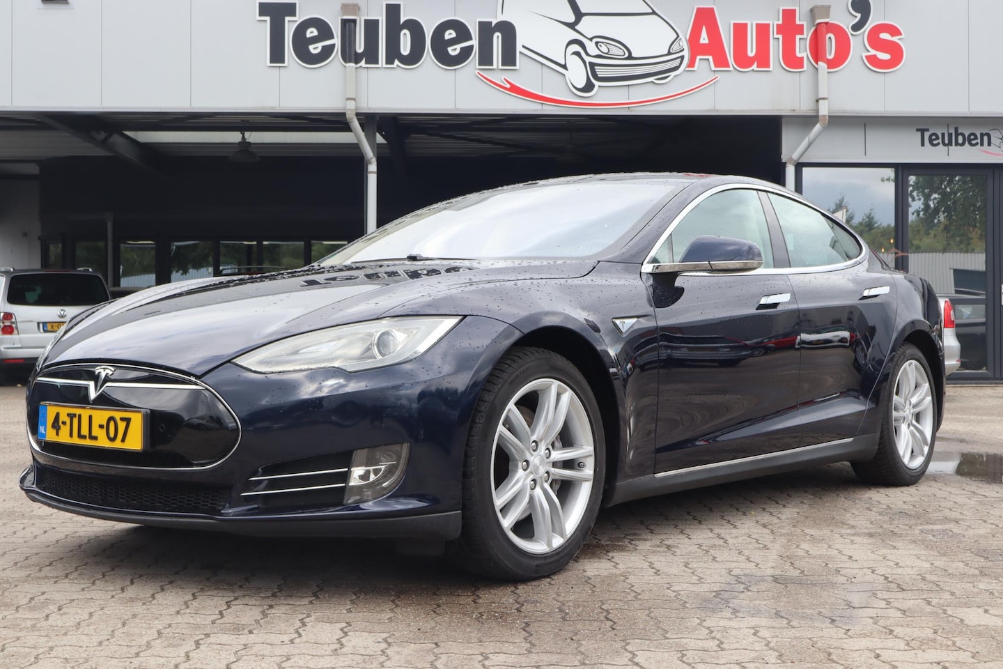 Tesla Model S - 85 Base | Nieuwe APK | 87% SOH | Cruise control | Camera | Lederen interieur | Panoramadak - AutoWereld.nl