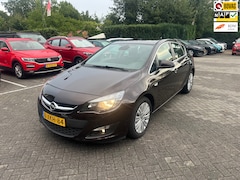 Opel Astra - 1.4 Turbo Design Edition , automaat , navigatie , pdc voor en achter , camera , trekhaak