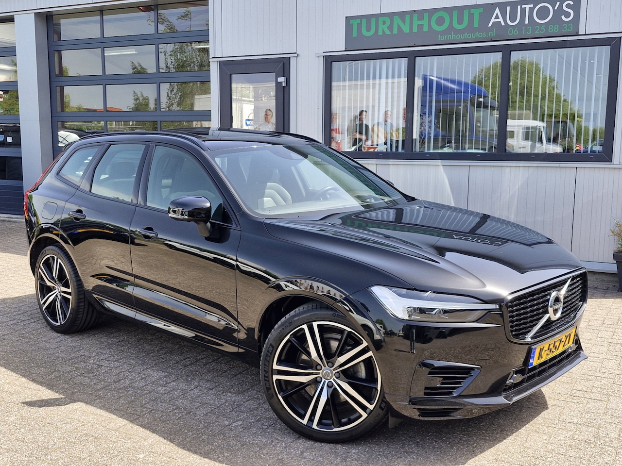 Volvo XC60 - Recharge T6 AWD R-Design ALLE OPTIES luchtvering - AutoWereld.nl