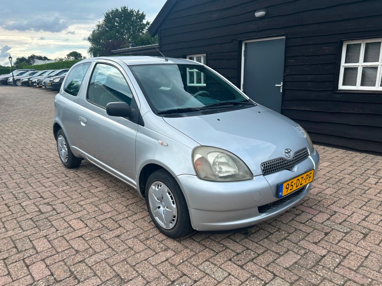 Toyota Yaris - 1.0-16V VVT-i Luna Airco nieuwe APK - AutoWereld.nl