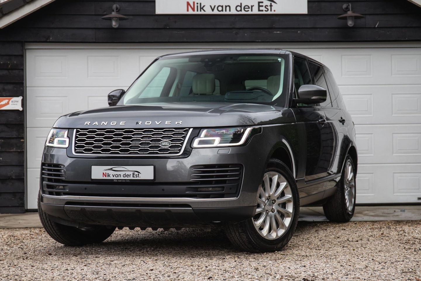 Land Rover Range Rover - 2.0 P400e Vogue-Soft close-360-Pano-Meridian-Stuurwielver - AutoWereld.nl