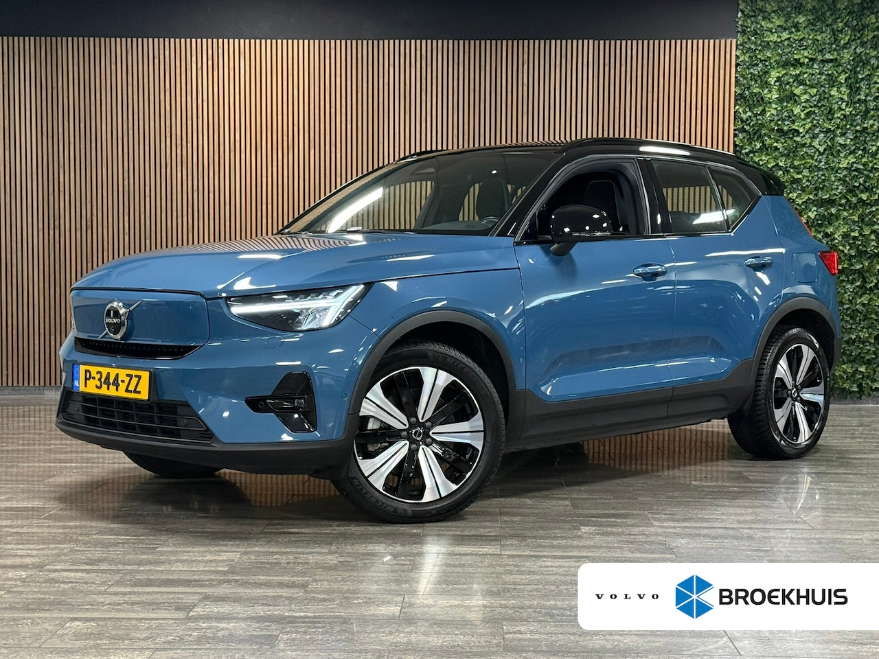 Volvo XC40 - Recharge Ultimate 70 kWh | 95% SoH | Schuifdak | 360° Camera | Harman Kardon | All Season - AutoWereld.nl