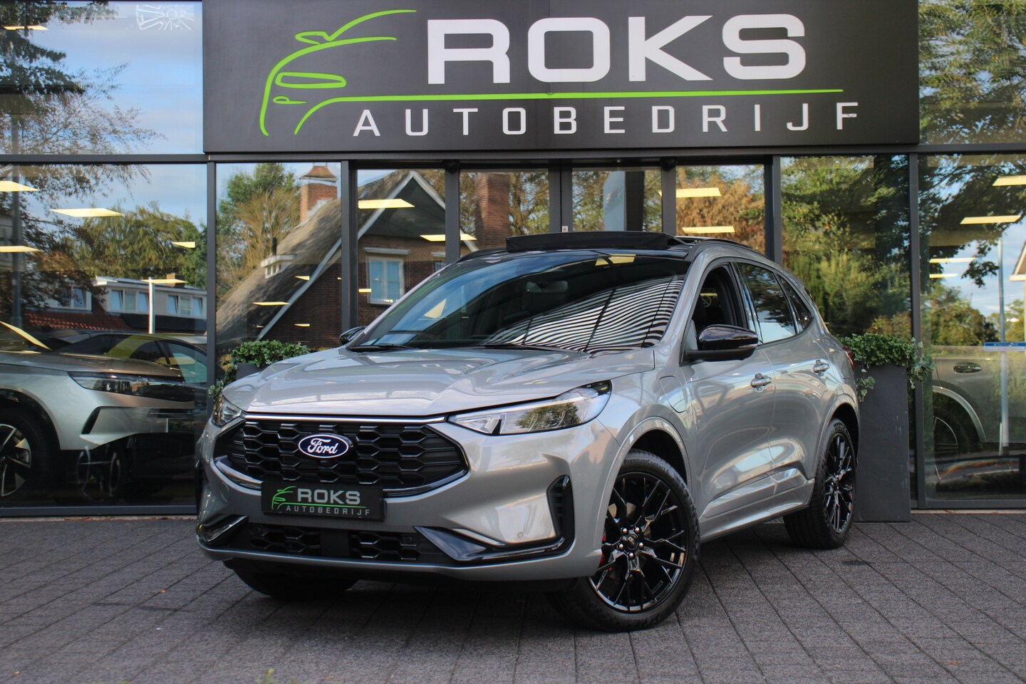 Ford Kuga - 2.5 PHEV ST-Line X Black Pack - AutoWereld.nl
