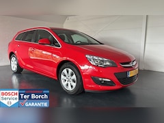 Opel Astra Sports Tourer - 1.4 Turbo Business +