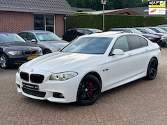 BMW 5-serie - 528i High Executive M Sport|Nieuwe Ketting|Trekhaak|19 inch M|Climate control|Dakje|Cruise