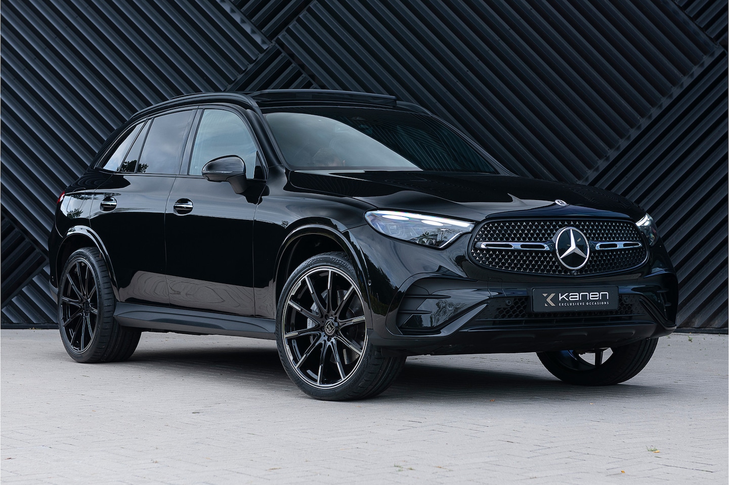 Mercedes-Benz GLC-klasse - 300e 4MATIC AMG Pano IHC+ 360 Nightpak Memory Keyless Ambient - AutoWereld.nl