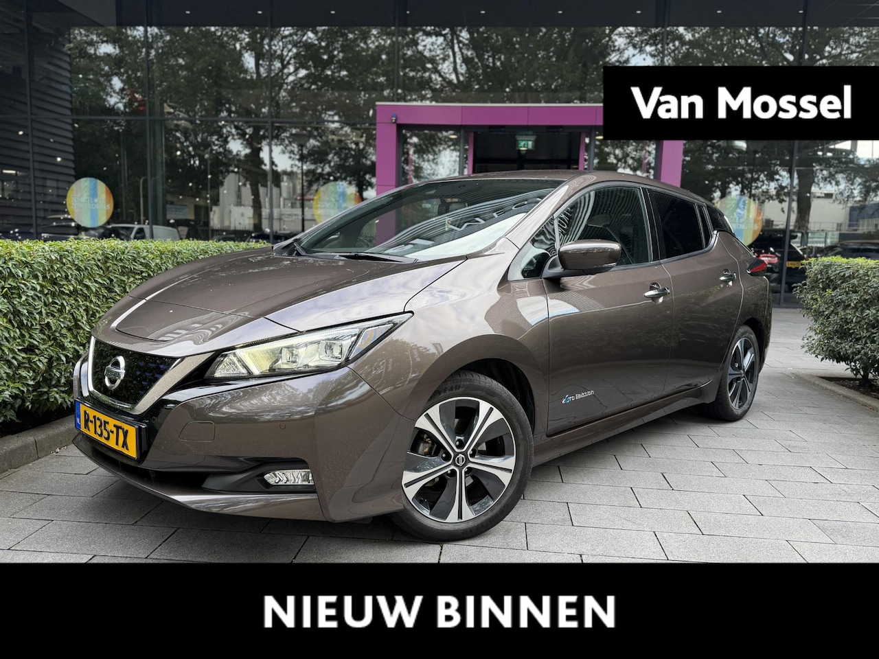 Nissan LEAF - Tekna 40 kWh | WORDT VERWACHT | SOH 89.9 % | 360 CAMERA | STOELVERWARMING | BOSE | TREKHAA - AutoWereld.nl