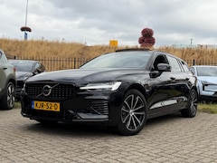 Volvo V60 - Vovo T8 455PK AWD Plus Dark | Panoramadak | 360° | Contourstoelen | Trekhaak