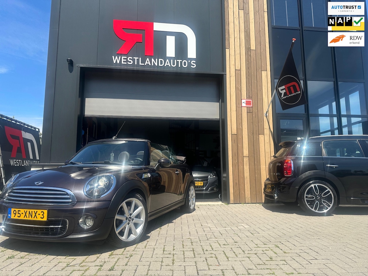 MINI Cabrio - 1.6 cooper cabrio highgate/navi/climaat-control/LM-velgen/alarm/sound-system/windscherm/ 2 - AutoWereld.nl
