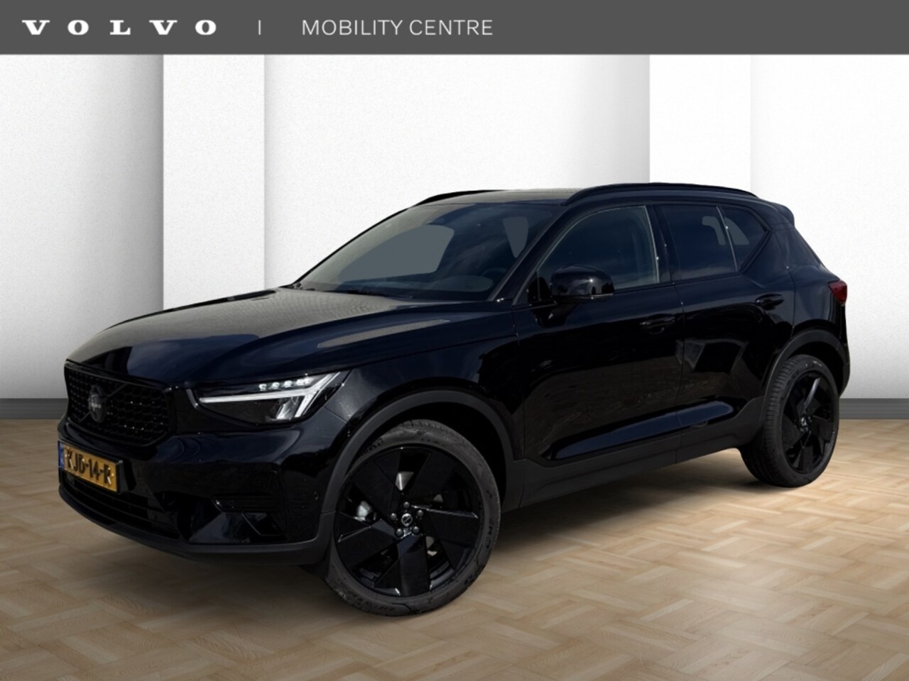 Volvo XC40 - 2.0 B4 Plus Black Ed | Schuif-/Kanteldak | Full option | - AutoWereld.nl