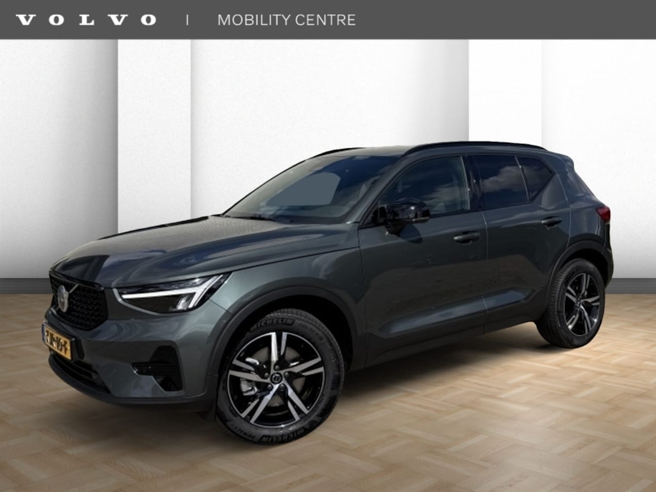 Volvo XC40 - 2.0 B4 Plus Dark | Trekhaak | H&K Audio | Memory | - AutoWereld.nl