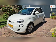 Fiat 500e - 3+1 La Prima 42 kWh | 2024 | 950km | JBL | Camera