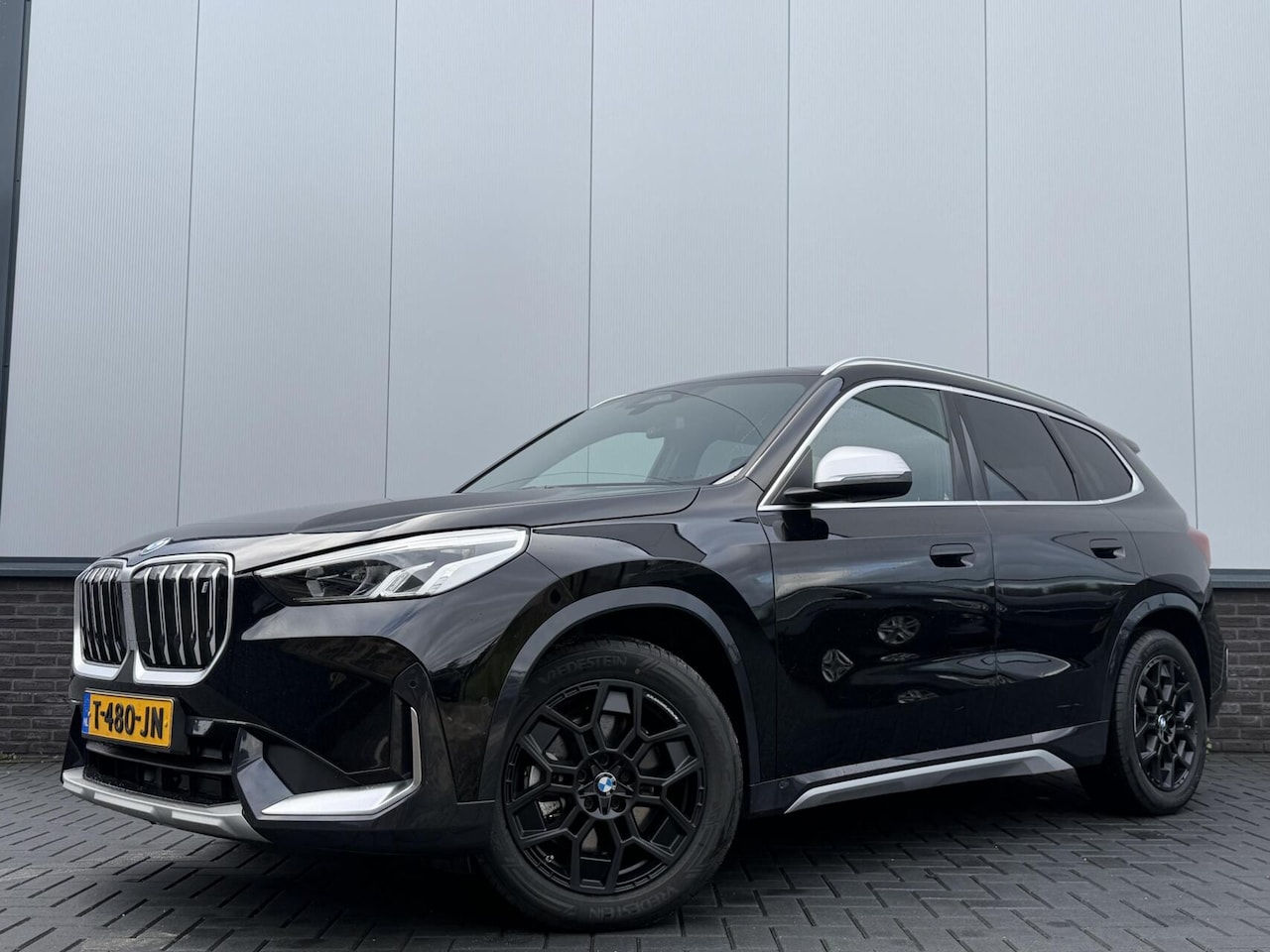 BMW iX1 - xDrive30 67 kWh - AutoWereld.nl
