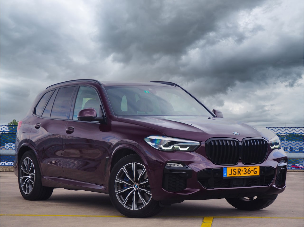 BMW X5 - xDrive45e - COMFORTSTOELEN - AMETRIN METALLIC - INC BTW - AutoWereld.nl