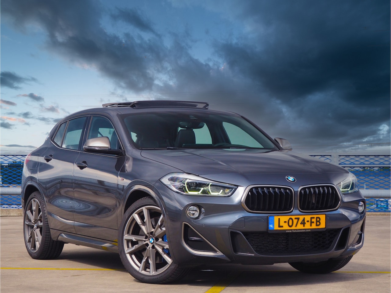 BMW X2 - M35i High Executive - DEALERONDERHOUDEN - PANORAMA - 306PK - - AutoWereld.nl