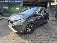Toyota Aygo - 1.0 VVT-i x-play | 1E EIGENAAR | 3/6 OF 12MND GARANTIE | CAMERA | AIRCO | LMV | NW APK |