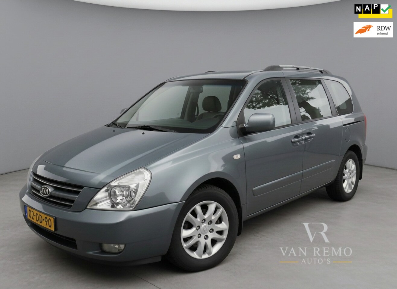 Kia Carnival - 2.7 EX Automaat|Clima|Cruise|Leder|7P|Nap! - AutoWereld.nl