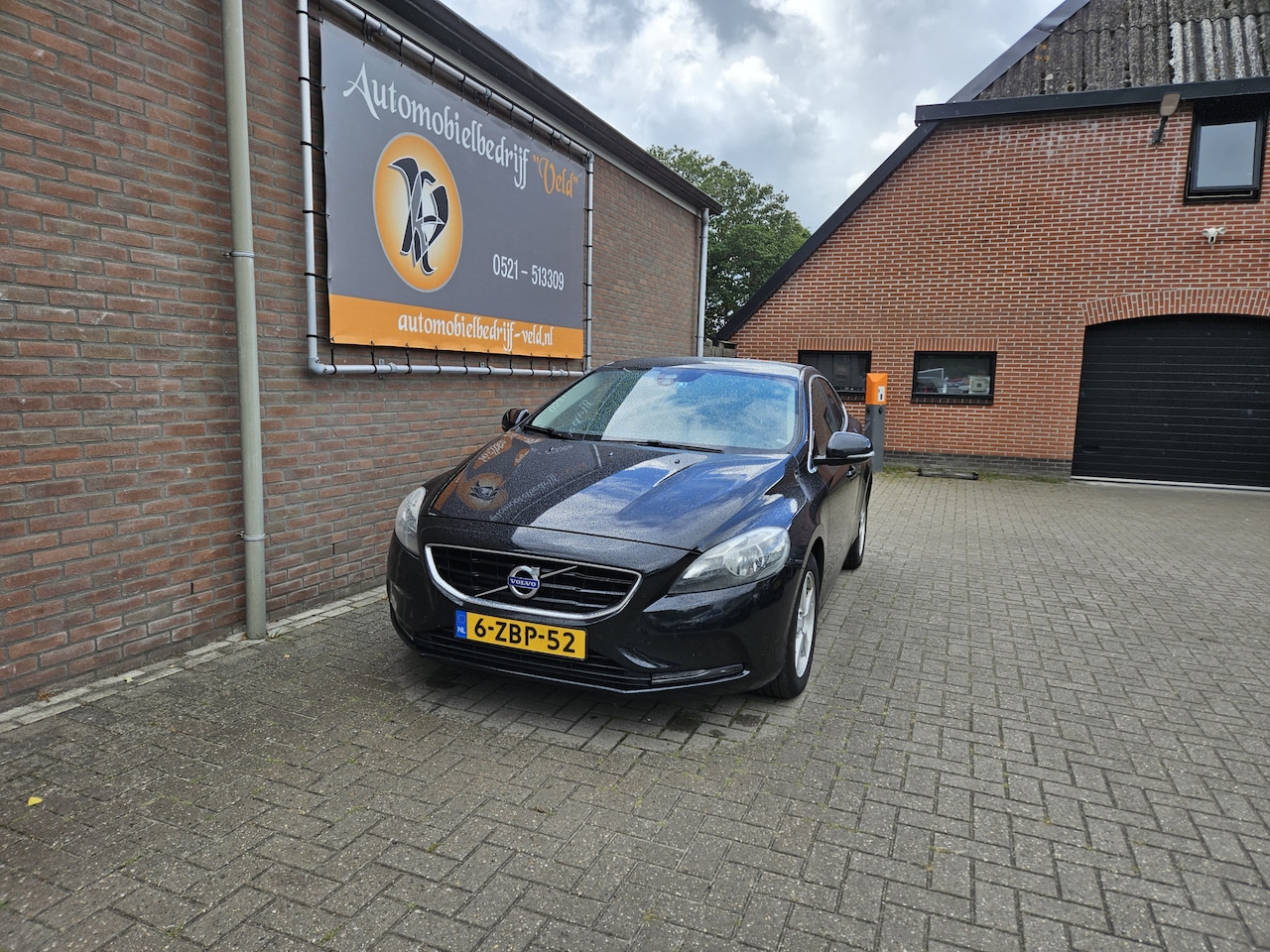 Volvo V40 - 2.0 D4 Momentum Business 2.0 D4 Momentum Business - AutoWereld.nl