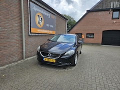 Volvo V40 - 2.0 D4 Momentum Business