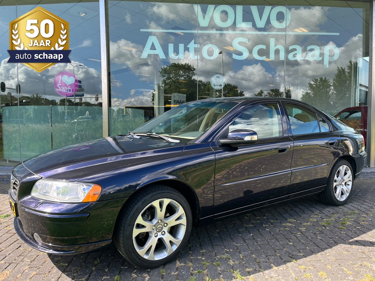Volvo S60 - 2.4 Drivers Edition Automaat | Rijklaar incl garantie | Leer Meesturende xenon Trekhaak Pa - AutoWereld.nl