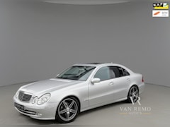 Mercedes-Benz E-klasse - E240 Avantgarde|Camera|Schuifdak|Stoelvv|Leder|Xenon|Orig NL|Nap|AMG Look