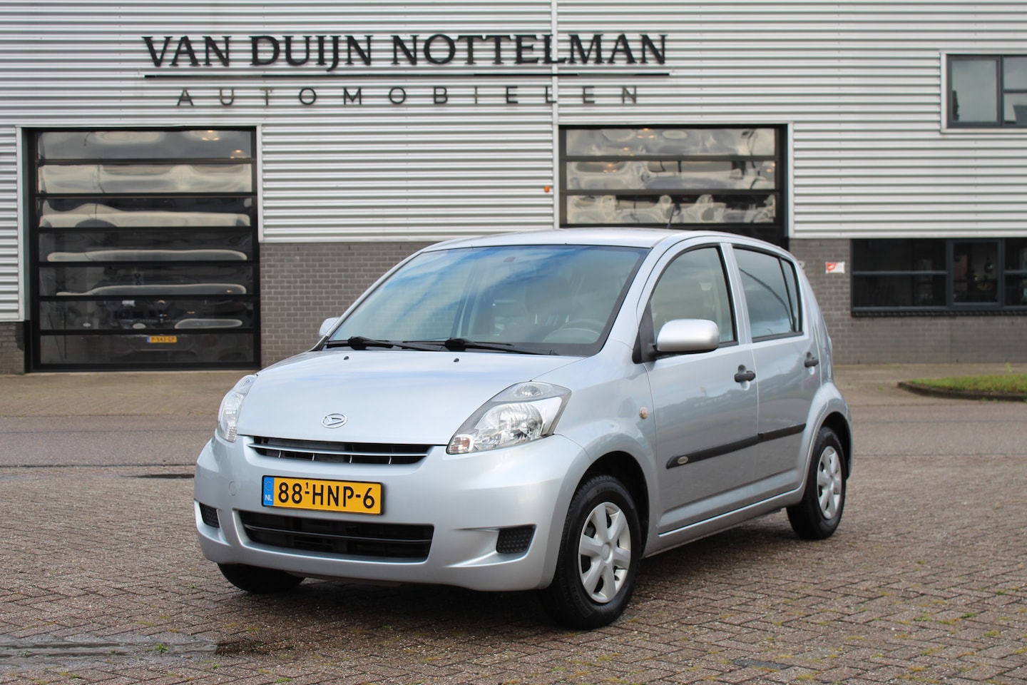 Daihatsu Sirion 2 - 1.0-12V Premium / Zuinig / 5 Deurs / N.A.P. - AutoWereld.nl
