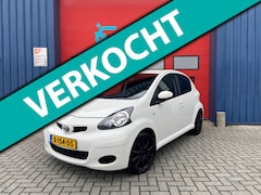 Toyota Aygo - 1.0-12V Aspiration Red |Trekhaak|Airco|Carplay