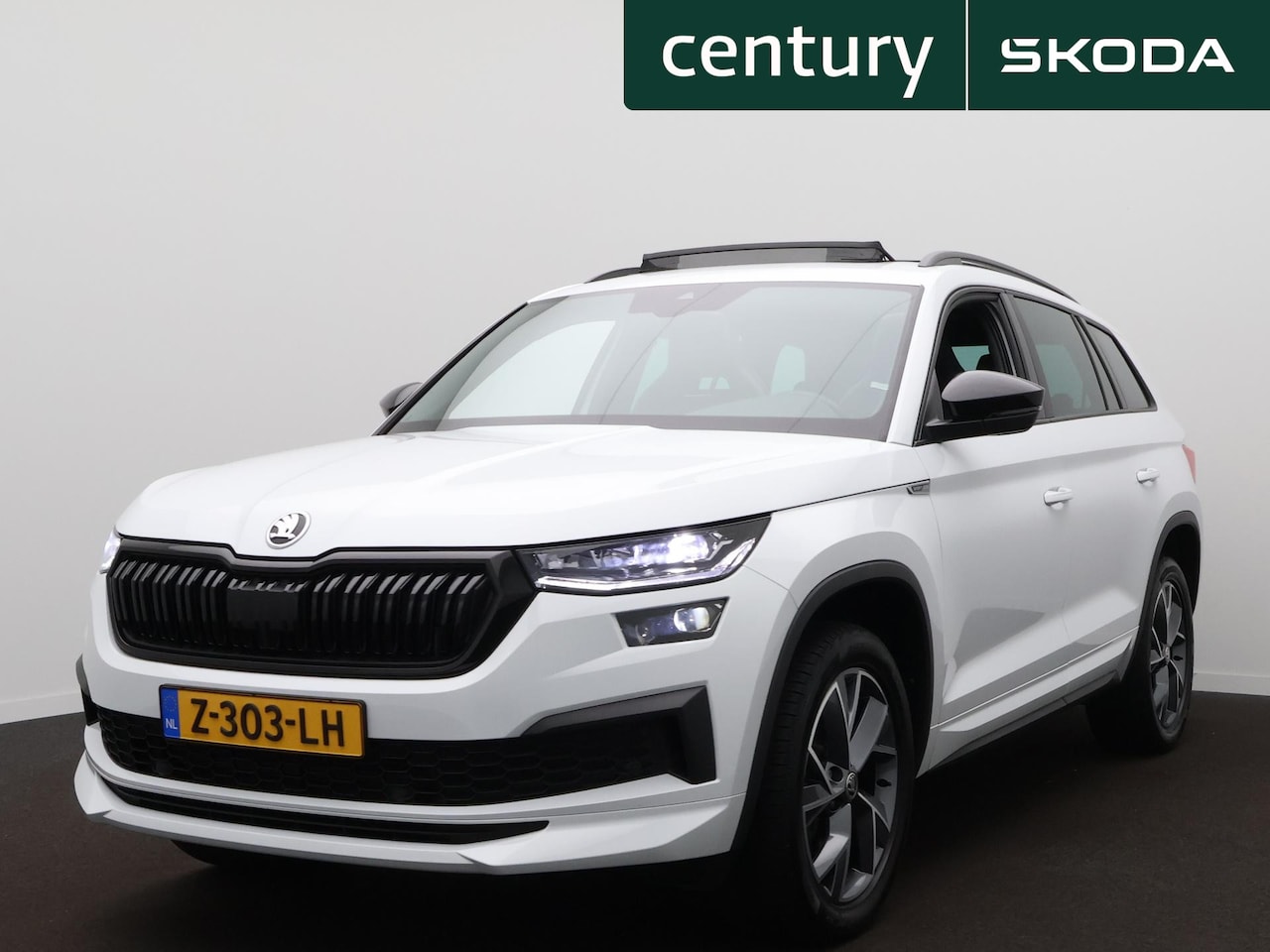 Skoda Kodiaq - 1.5 TSI Sportline Business 7p. Panoramadak - Navigatie - 7 zits - Trekhaak - AutoWereld.nl