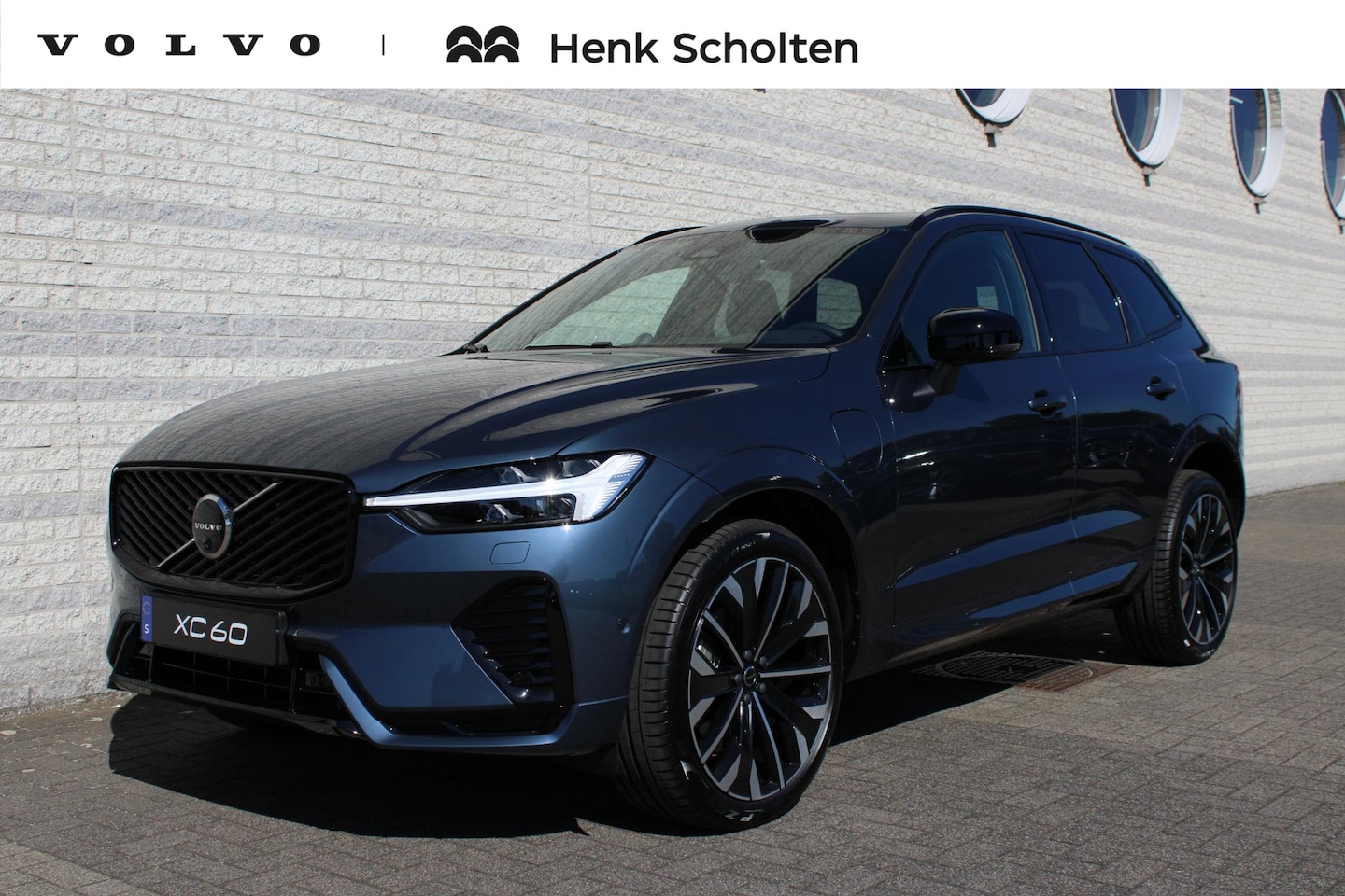 Volvo XC60 - 2.0 T8 Plug-in hybrid AWD Ultra Dark Exec. Ed. 2.0 T8 Plug-in hybrid AWD Ultra Dark Exec. Ed. - AutoWereld.nl
