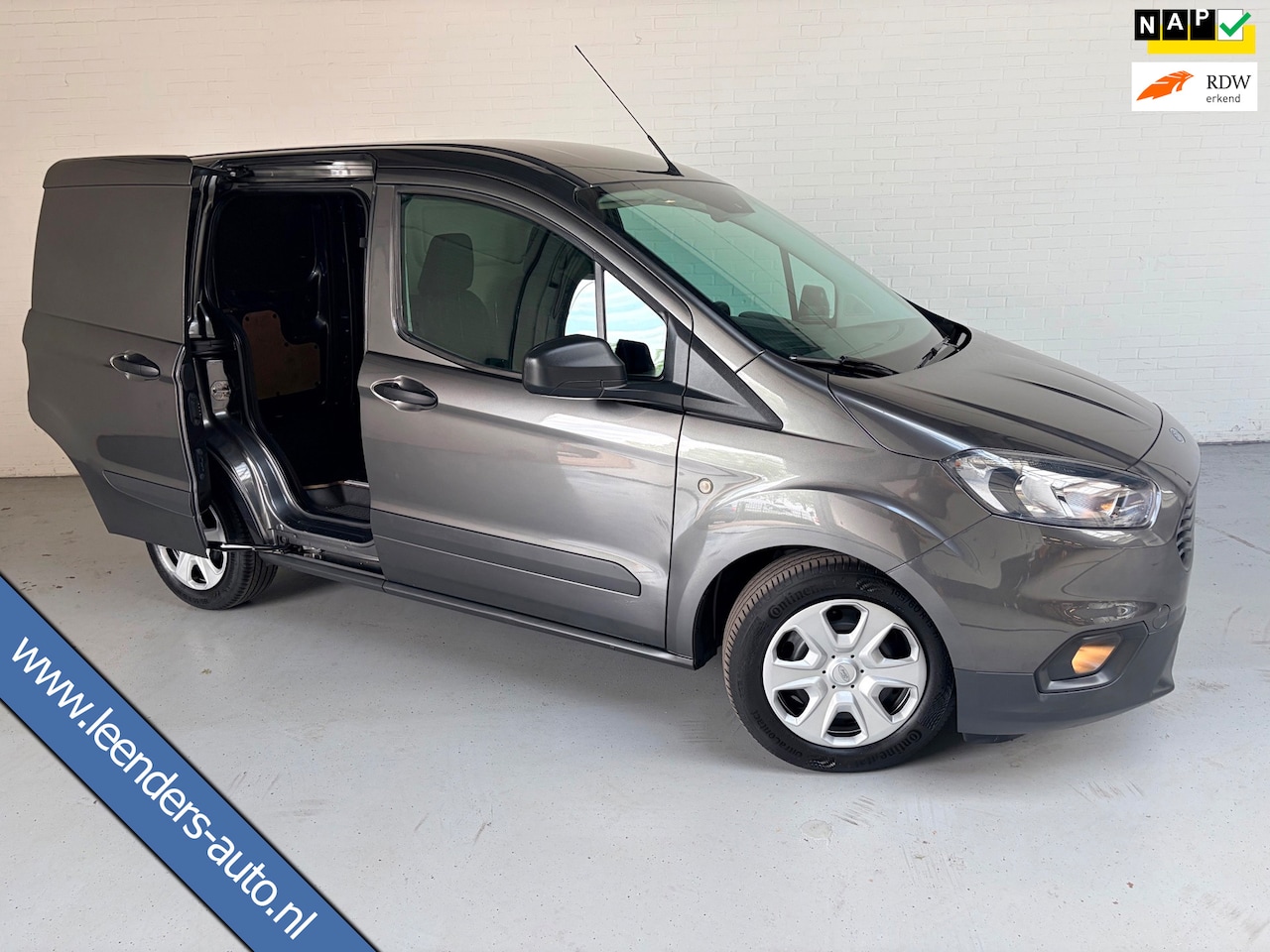 Ford Transit Courier - Benzine 1.0 100pk EcoBoost S&S, Airco, Navigatie, CruiseControl, NEDERLANDSE BUS RIJKLAARP - AutoWereld.nl