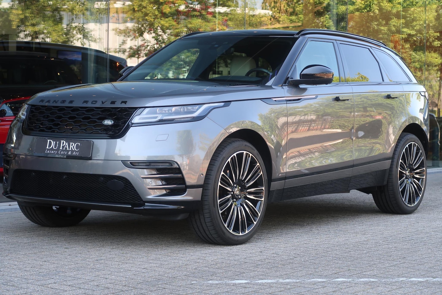 Land Rover Range Rover Velar - 2.0 AWD R-Dynamic HSE Velar 2.0 AWD R-Dynamic SE - AutoWereld.nl