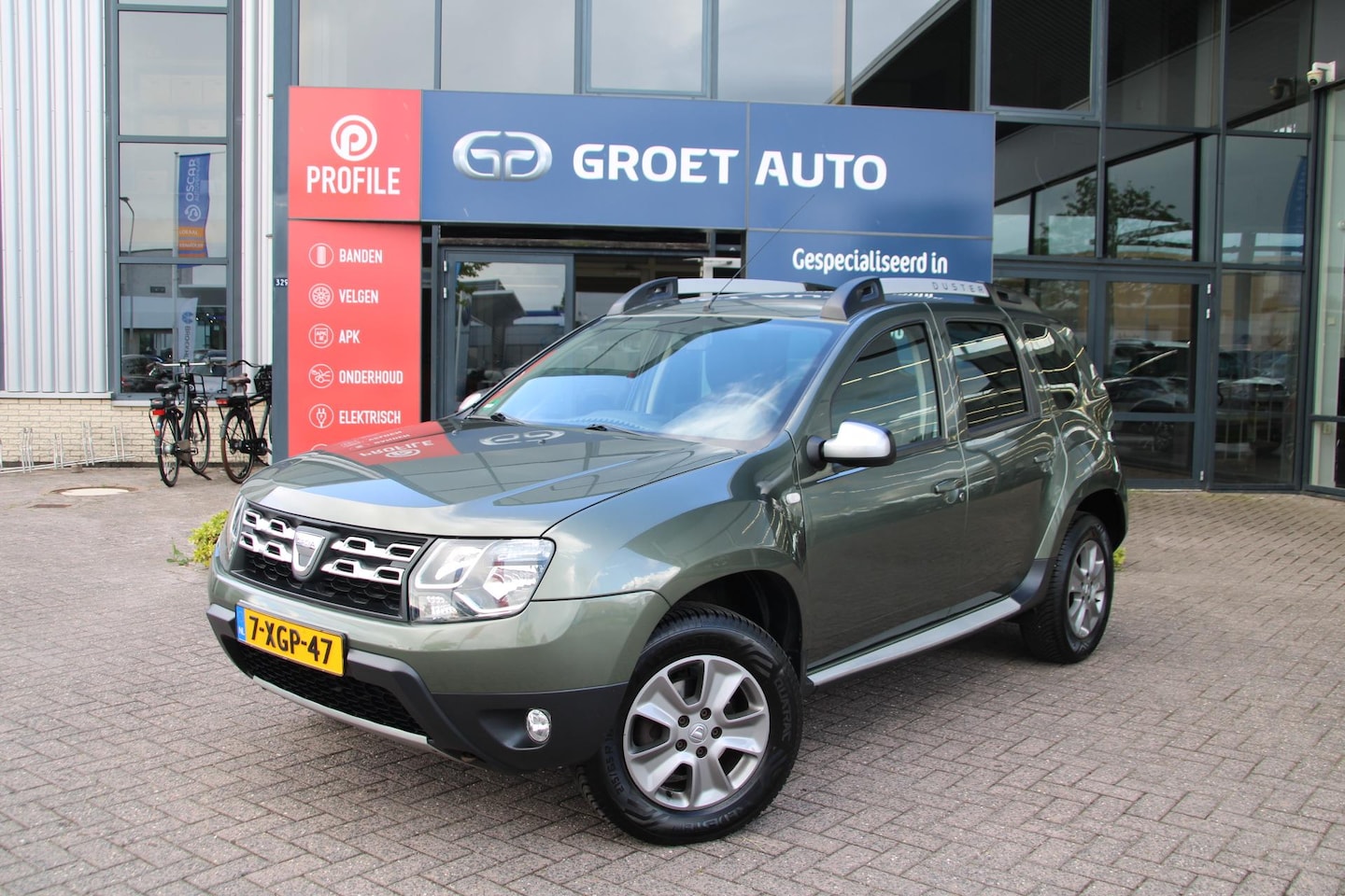 Dacia Duster - 1.2 TCe 125pk 4x2 Lauréate Airco Navi Cruise Trekhaak Super mooie auto - AutoWereld.nl