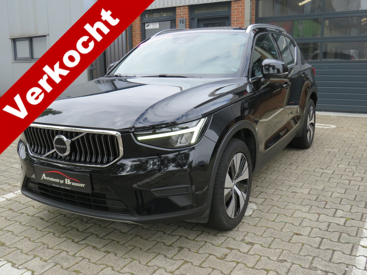 Volvo XC40 - 1.5 T4 Recharge Inscription Hybride BJ: 11-2022 - AutoWereld.nl