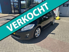Toyota Auris - 1.8 Full Hybrid Dynamic Business