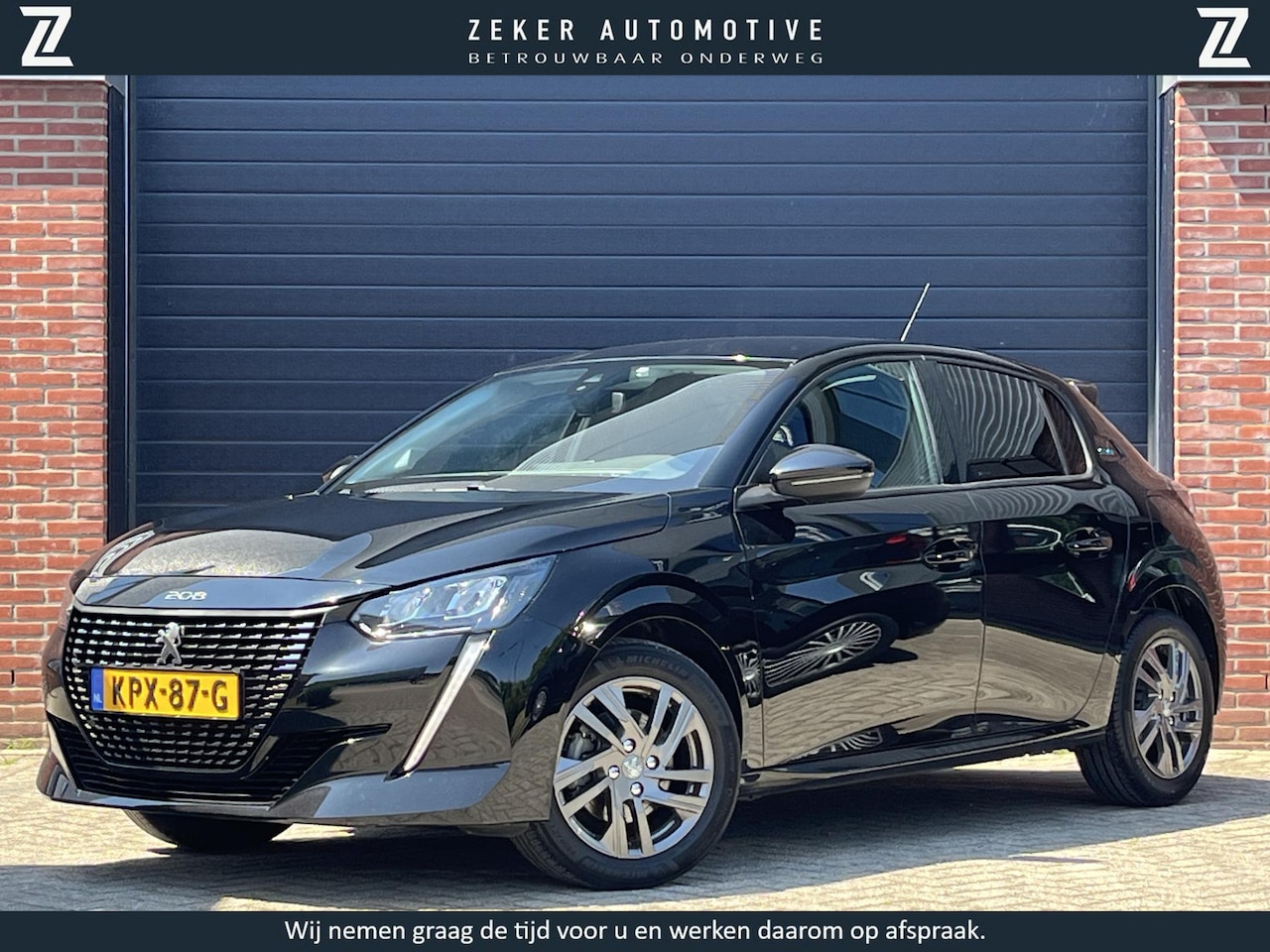 Peugeot 208 - 1.2 PureTech Style Automaat, Stoelverwarming, Apple carplay/Android Auto, LED, Navigatie - AutoWereld.nl