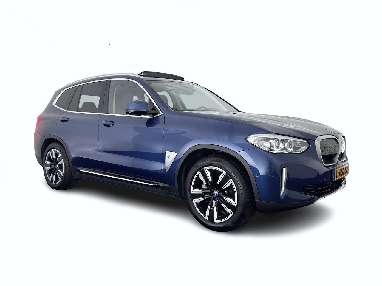 BMW iX3 - Executive 80 kWh [3-Fase-11kW] {SoH-99%} (INCL.BTW) Aut. *PANO | LEATHER | ADAPTIVE-CRUISE - AutoWereld.nl