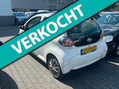Toyota Aygo - 1.0-12V Dynamic Navigator airco *sloop