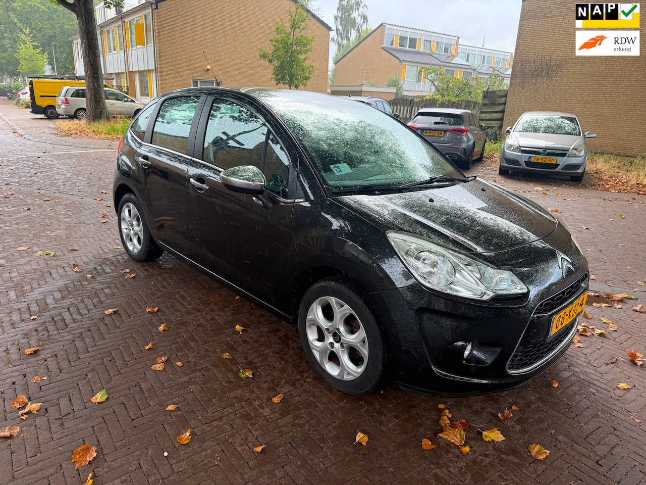 Citroën C3 - Eerste eigenaar / 56.000 NAP / Parkeersensoren / Panorama dak - AutoWereld.nl