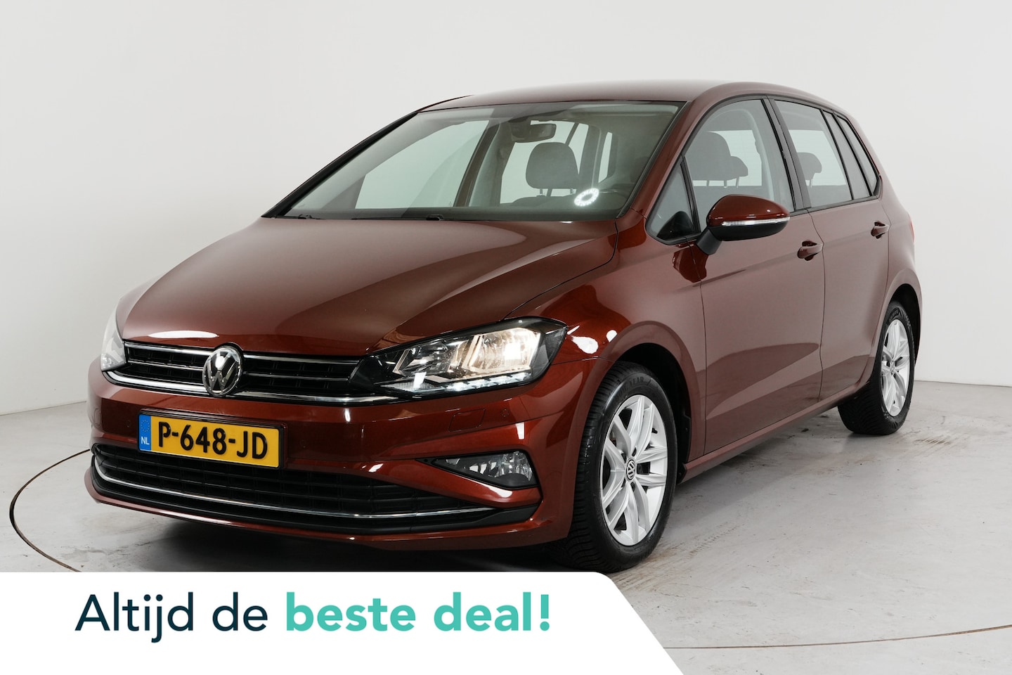 Volkswagen Golf Sportsvan - 1.5 TSI ACT Highline | Camera | Cruise adaptief | Trekhaak | - AutoWereld.nl